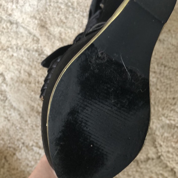 Heels - Picture 4 of 8